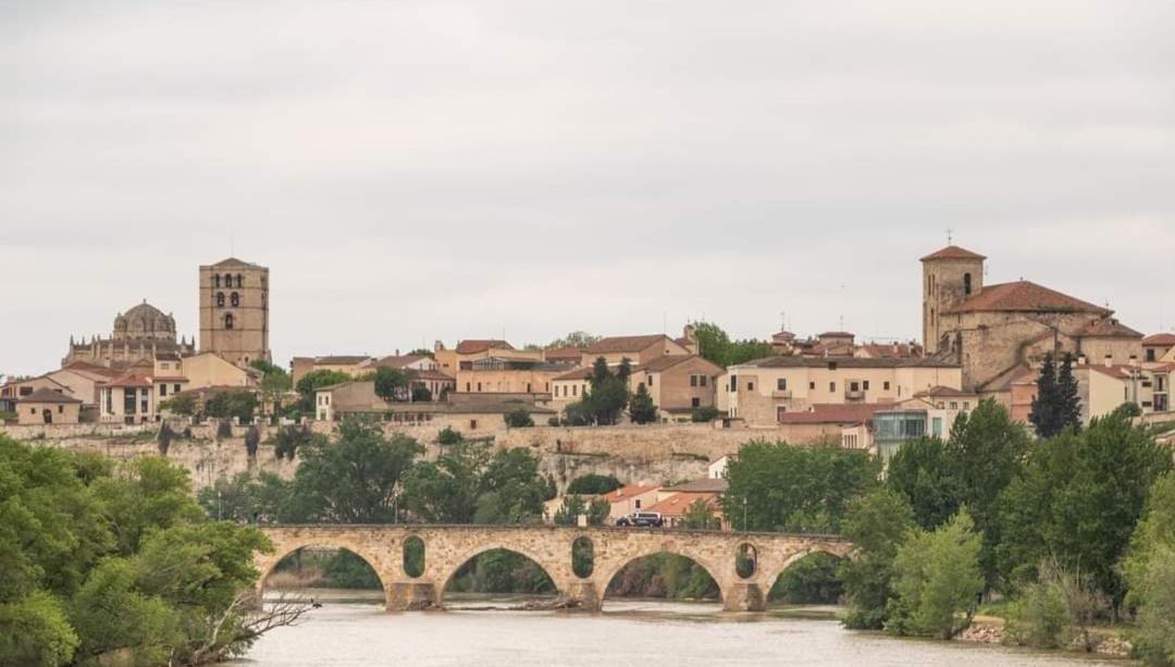 A Los Ojos Del Rio Duero Leilighet Zamora Eksteriør bilde